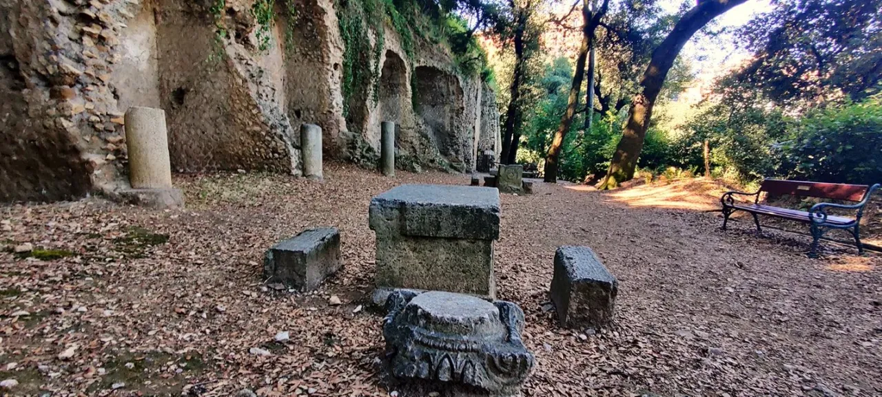 Villa Gregoriana: un viaggio tra natura, storia e meraviglia - Image 10
