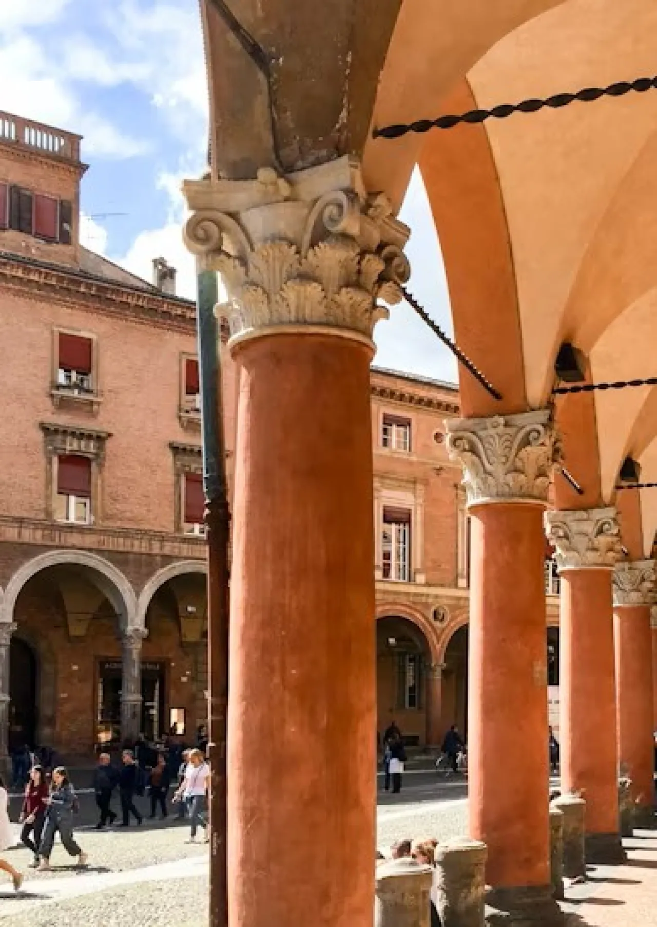 Bologna: la Rossa, la Dotta, La Grassa e pit stop alla casa del Cavallino Rampante - Image 1