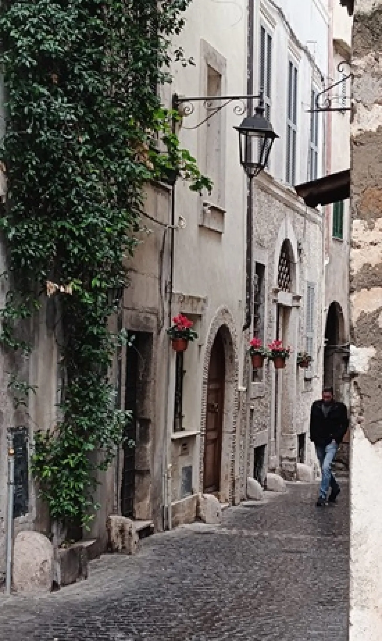 ✨ Lo Gnomo Portafortuna – L’arte che incanta a Tivoli - Image 5