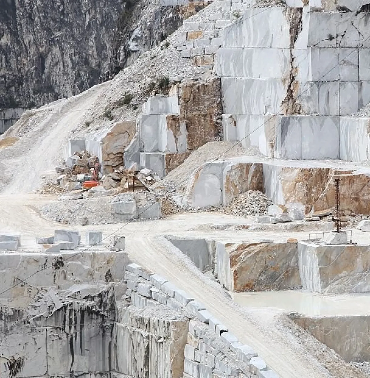 Dalla durezza del Marmo, passando per il sapore del lardo fino al relax del Mare - Image 3