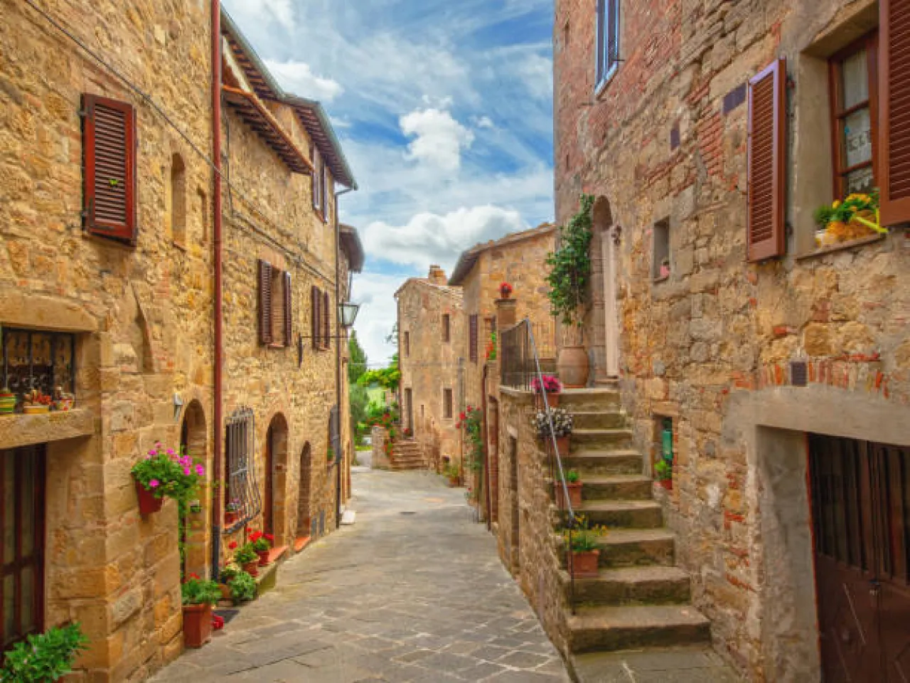 Val d'Orcia: The true Tuscan countryside with its authentic flavors - Image 4