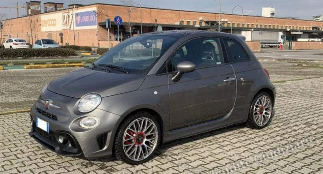 Fiat 500 Abarth - Image 1